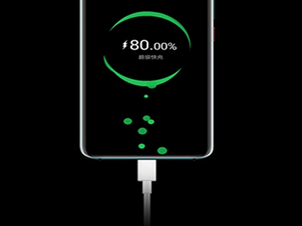 Mobile phone breaks through fast charging technology again