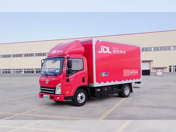 JD Logistics‘ first batch of battery-changing new energy vehicles put into transportation, and there will be thousands of battery-changing light trucks by the end of this year